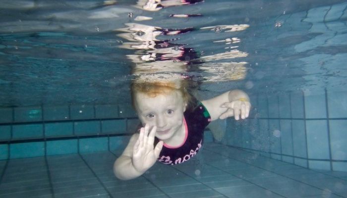 2025-11 Peuter-kleuter zwemmen